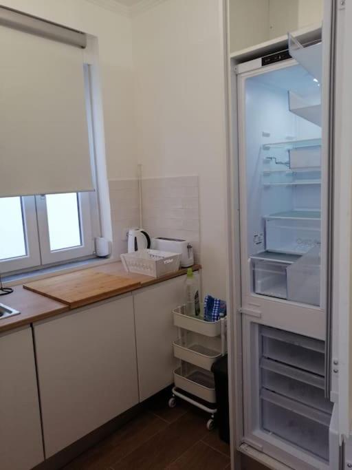 Casa Da Praia Da Poca - Apartamento Iris Estoril Kültér fotó