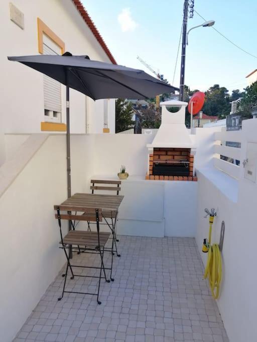 Casa Da Praia Da Poca - Apartamento Iris Estoril Kültér fotó
